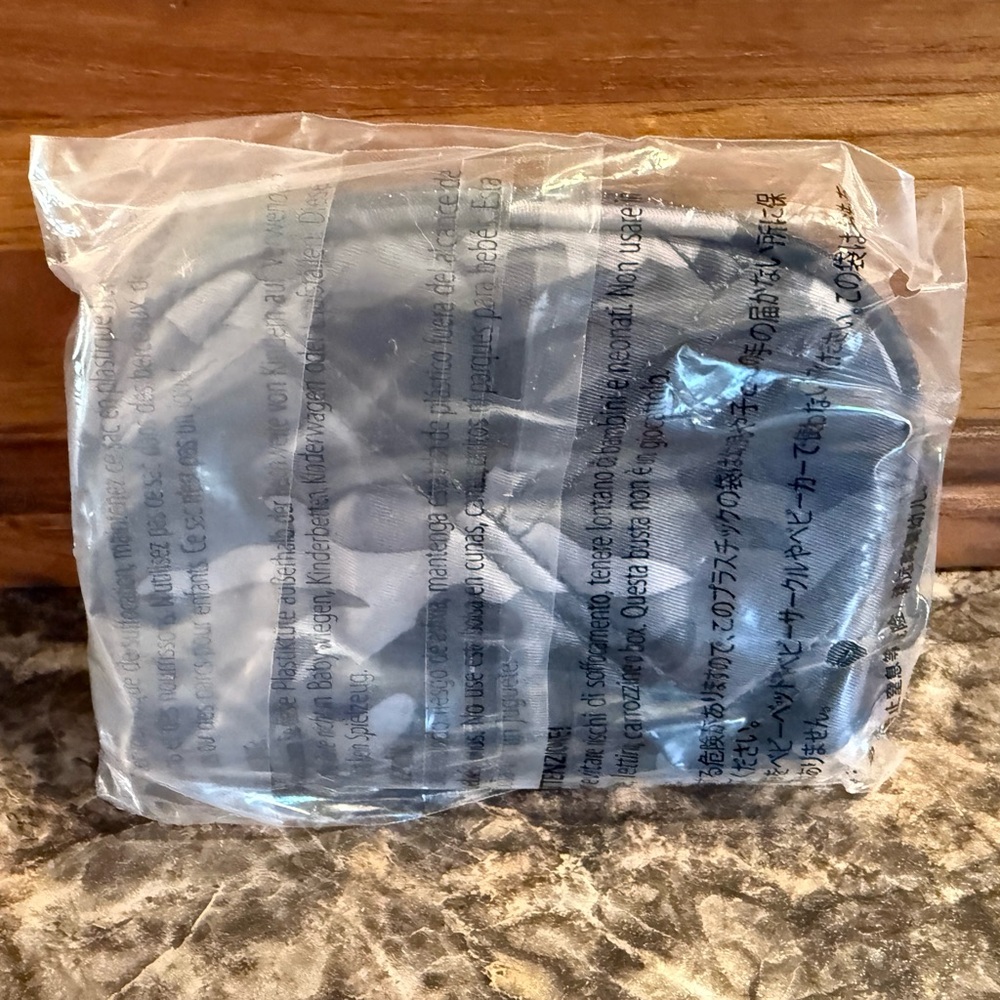 Hideo Navy Camo Pouch - Picture 2 of 2